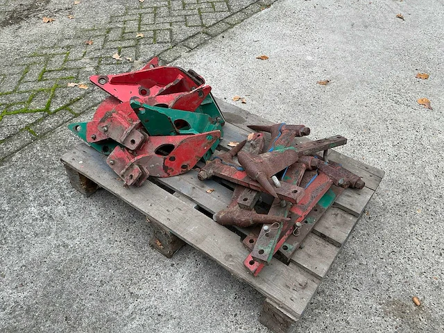 Keverneland - 4-schaar wentelploeg - ploeg ondergronders - afbeelding 4 van  5