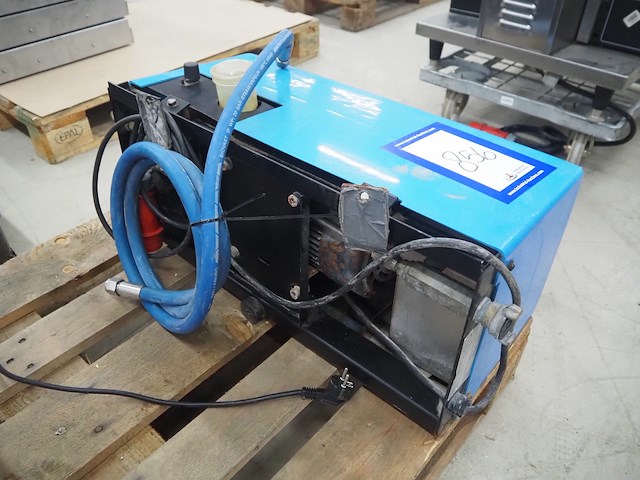 K.e.w. - afbeelding 2 van  6