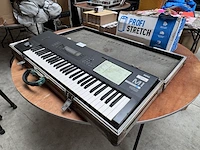 Keyboard met flightcase korg, m1 - afbeelding 1 van  6