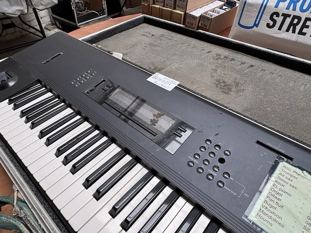 Keyboard met flightcase korg, m1 - afbeelding 4 van  6