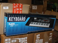 Keyboard op batt 1 x witte doos - afbeelding 1 van  3