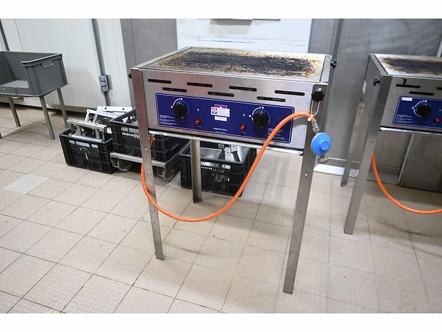 Kf magic grill 2 gas bbq - afbeelding 1 van  4