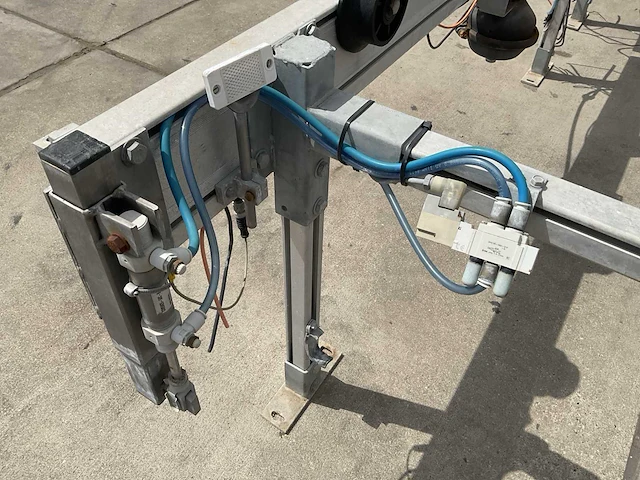 Kg systems containerbaan hefsegment met schakelkast (3x) - afbeelding 17 van  19