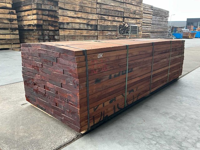 Khaya mahoni lumber - afbeelding 1 van  13