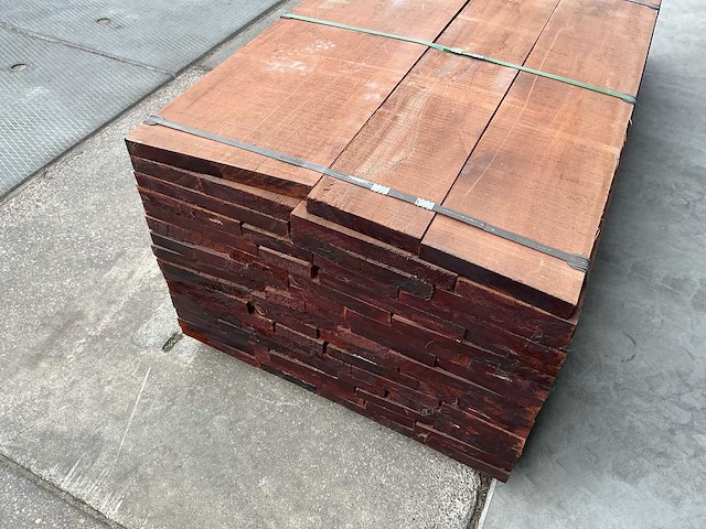 Khaya mahoni lumber - afbeelding 13 van  13