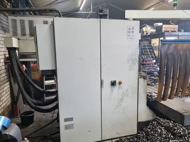Ki-heung knc 800 cnc freesmachine - afbeelding 3 van  6