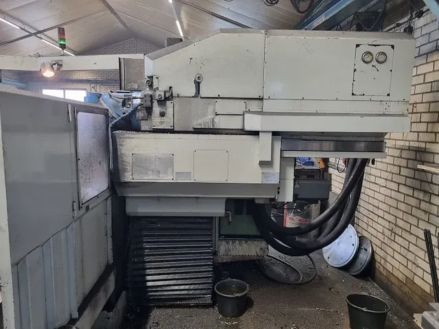 Ki-heung knc 800 cnc freesmachine - afbeelding 5 van  6