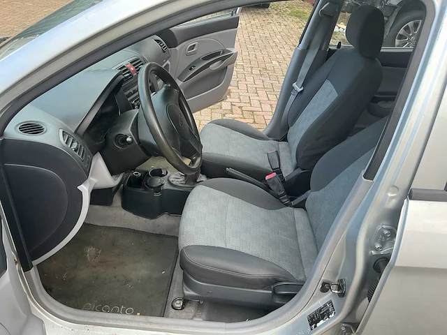 Kia - 2004 - picanto - 1.1 lxe - personenauto - afbeelding 9 van  11