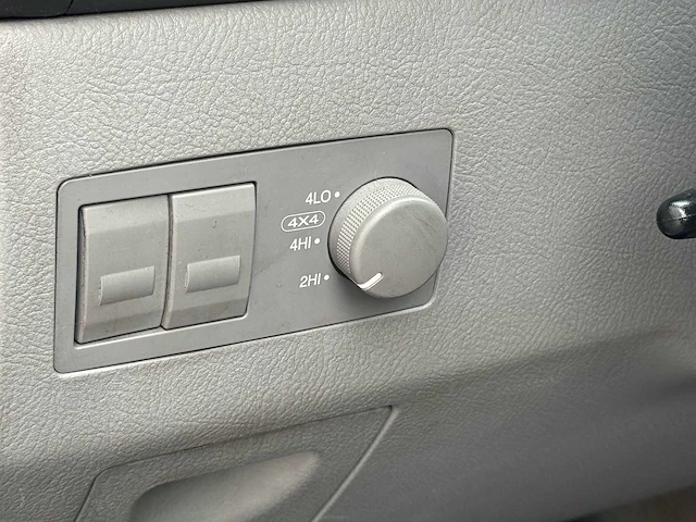 Kia - 2004 - sorento - 2.4i lx - 93-pk-kp - afbeelding 5 van  15
