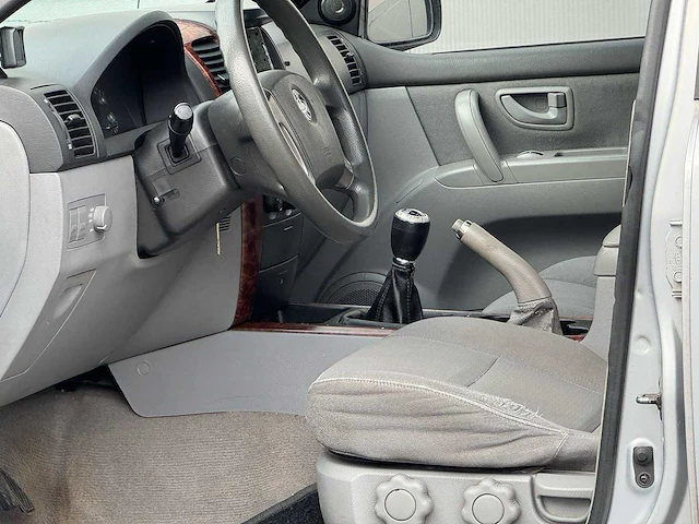 Kia - 2004 - sorento - 2.4i lx - 93-pk-kp - afbeelding 14 van  15
