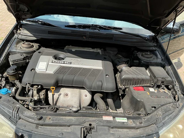 Kia - 2005 - cerato - 2.0-16v sport - personenauto - afbeelding 2 van  11