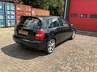 Kia - 2005 - cerato - 2.0-16v sport - personenauto - afbeelding 5 van  11