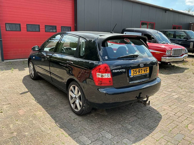 Kia - 2005 - cerato - 2.0-16v sport - personenauto - afbeelding 6 van  11