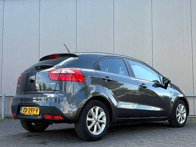 Kia - 2014 - rio - 1.1 crdi businessl. - zd-297-v - afbeelding 12 van  16