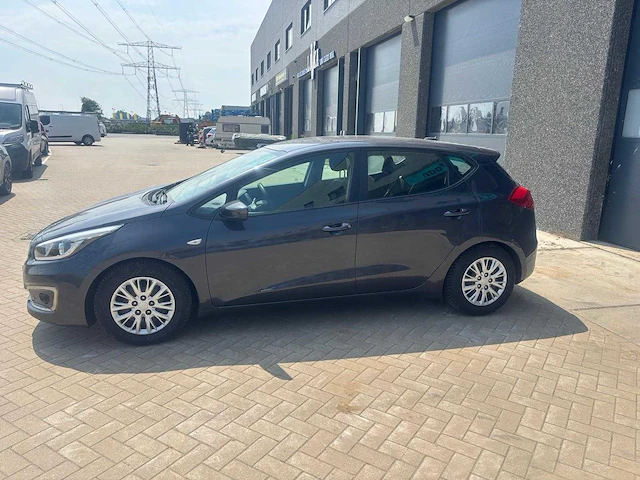 Kia - 2015 - cee'd - 1.0 t-gdi navigator - personenauto - afbeelding 12 van  26