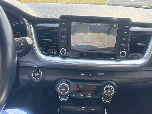 Kia - 2020 - stonic - 1.6 crdi dynpl.line - personenauto - afbeelding 2 van  17