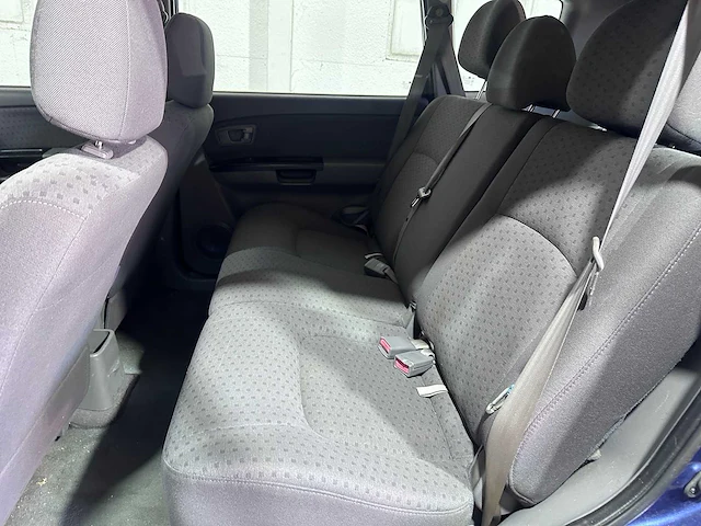 Kia - carens - 1.6-16v lx - 31-rb-zh - afbeelding 3 van  14