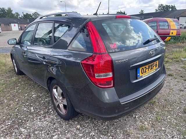 Kia - cee'd sporty wagon - 1.4 cvvt seven - 02-pxf-6 - afbeelding 16 van  21