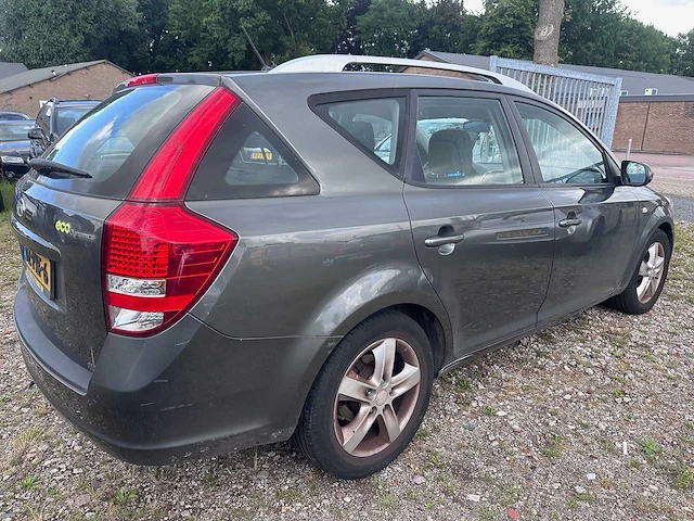 Kia - cee'd sporty wagon - 1.4 cvvt seven - 02-pxf-6 - afbeelding 18 van  21