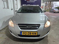 Kia - cee'd sporty wagon - 1.6 x-ecutive - 92-zb-kn - afbeelding 21 van  22