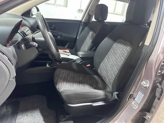 Kia - cee'd sporty wagon - 1.6 x-tra - 52-zd-xd - afbeelding 4 van  16