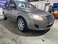 Kia - cee'd sporty wagon - 1.6 x-tra - 52-zd-xd - afbeelding 13 van  16