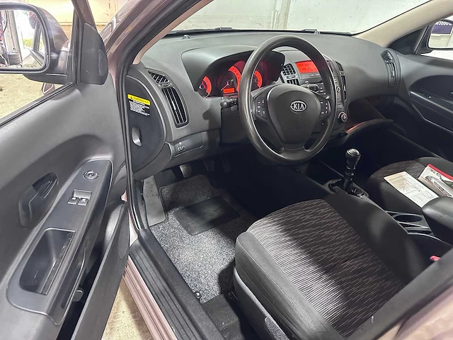 Kia - cee'd sporty wagon - 1.6 x-tra - 52-zd-xd - afbeelding 15 van  16