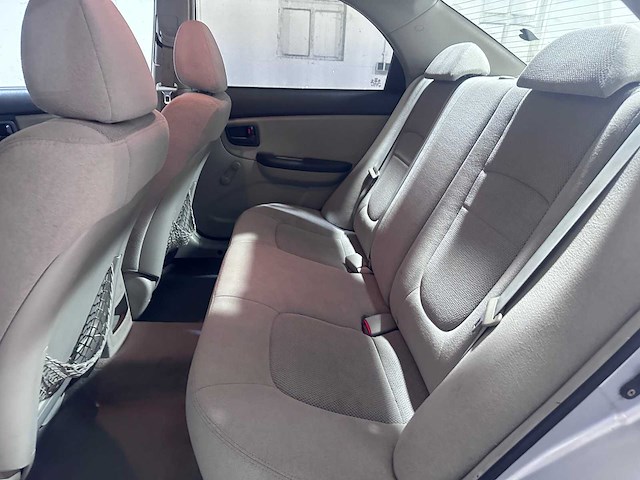 Kia - cerato - 1.6-16v lx - 17-rz-dr - afbeelding 6 van  18