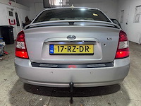 Kia - cerato - 1.6-16v lx - 17-rz-dr - afbeelding 13 van  18