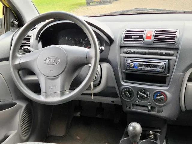 Kia - picanto - 1.0 lxe - 83-rz-nr - 2005 - afbeelding 2 van  17