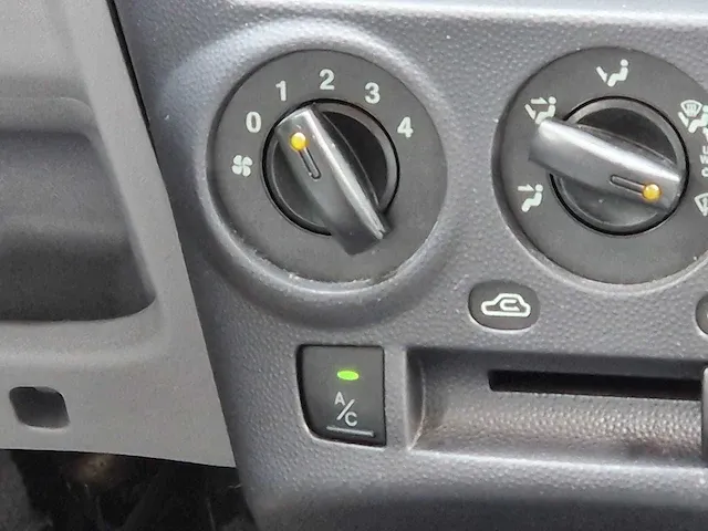 Kia - picanto - 1.0 lxe - 83-rz-nr - 2005 - afbeelding 7 van  17