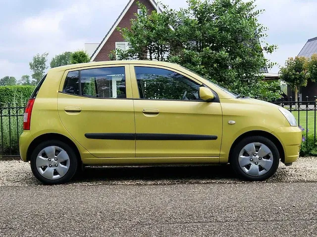 Kia - picanto - 1.0 lxe - 83-rz-nr - 2005 - afbeelding 11 van  17