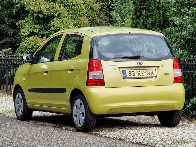 Kia - picanto - 1.0 lxe - 83-rz-nr - 2005 - afbeelding 13 van  17