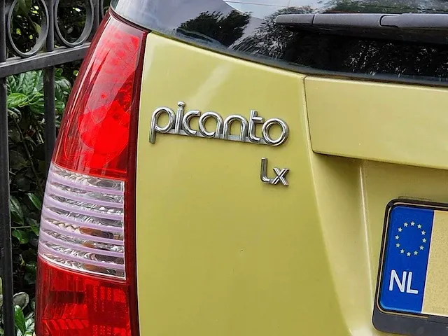 Kia - picanto - 1.0 lxe - 83-rz-nr - 2005 - afbeelding 14 van  17
