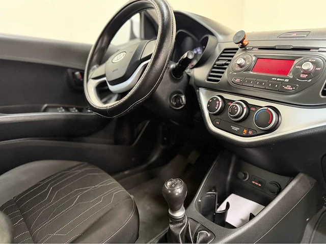Kia - picanto - personenauto - 2011 - afbeelding 10 van  27