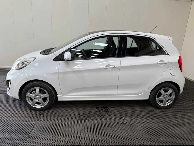 Kia - picanto - personenauto - 2011 - afbeelding 3 van  27