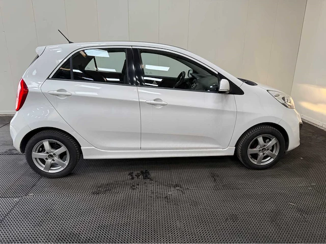 Kia - picanto - personenauto - 2011 - afbeelding 4 van  27