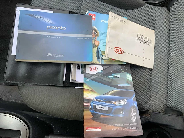 Kia - picanto automaat - car - 2006 - afbeelding 16 van  24