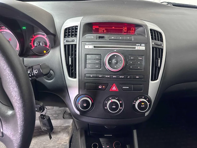 Kia - pro_cee'd - 1.4 cvvt brooklyn - r-904-sn - afbeelding 14 van  19