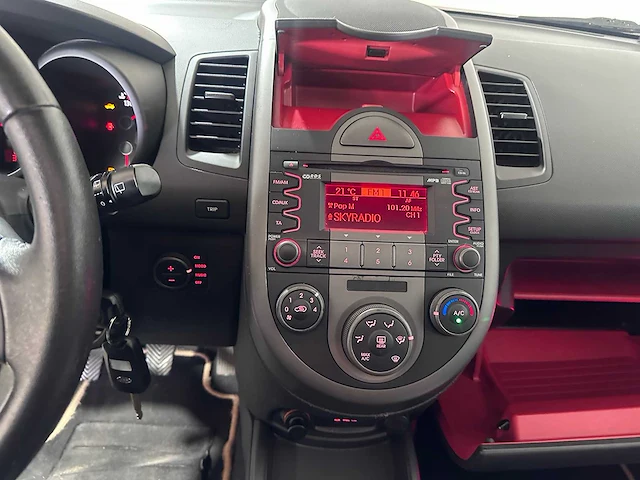 Kia - soul - 1.6 crdi x-ecutive - 61-jrz-7 - afbeelding 8 van  24