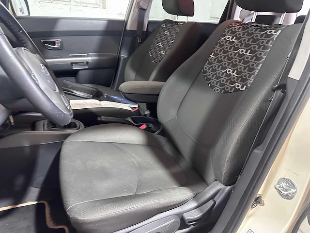Kia - soul - 1.6 crdi x-ecutive - 61-jrz-7 - afbeelding 9 van  24