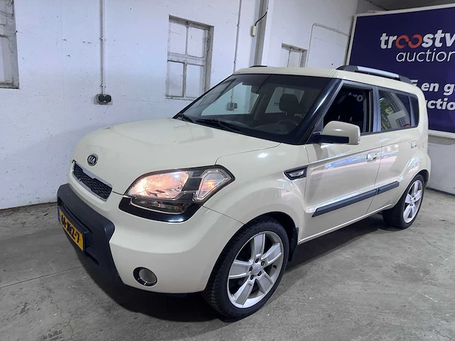 Kia - soul - 1.6 crdi x-ecutive - 61-jrz-7 - afbeelding 1 van  24