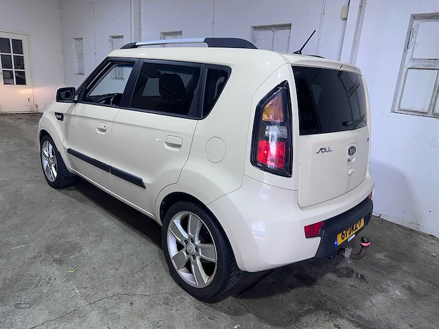 Kia - soul - 1.6 crdi x-ecutive - 61-jrz-7 - afbeelding 18 van  24