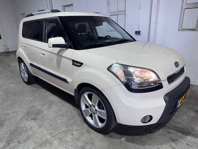 Kia - soul - 1.6 crdi x-ecutive - 61-jrz-7 - afbeelding 20 van  24