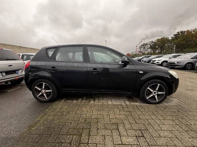 Kia cee d,2008 - afbeelding 34 van  44