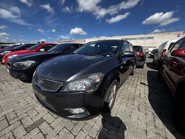 Kia cee'd 1.4i edition isg ecodynamics 90, 2012 - afbeelding 1 van  29