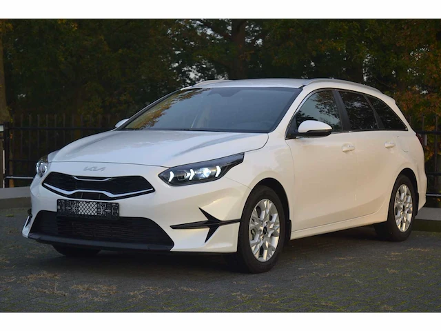 Kia ceed 1.5 t-gdi sportswagon - personenauto - afbeelding 1 van  25