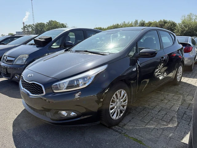 Kia cee'd 1.6 crdi easy 110, 2014 - afbeelding 1 van  32