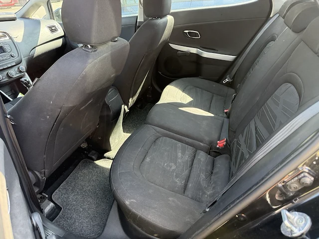 Kia cee'd 1.6 crdi easy 110, 2014 - afbeelding 14 van  32
