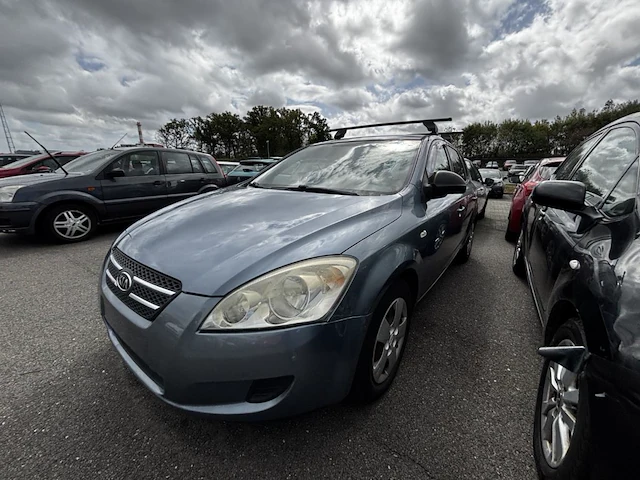 Kia cee'd 1.6 turbo crdi vgt lx,2007 - afbeelding 1 van  28